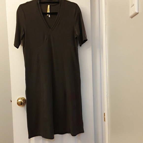 Lolë Dresses & Skirts - Lolë dress size L